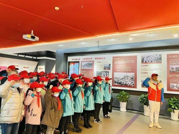 22岁女生加班猝死，公司回应：不会负责，如有需求走法律途径，你怎么看？